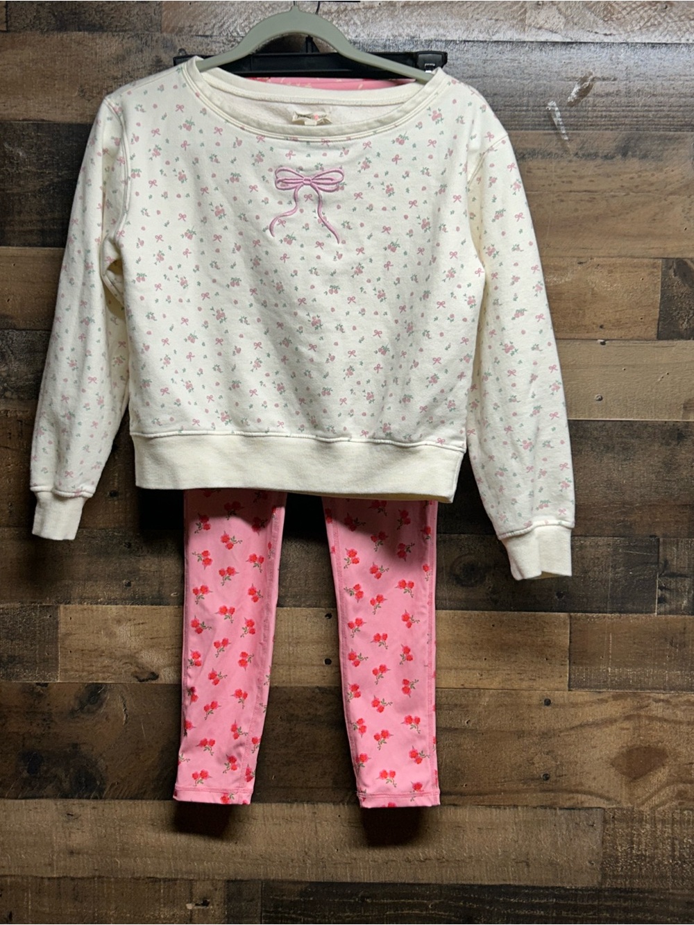 Kids Pink Floral Two-Piece Pajama Set with Bow Detail